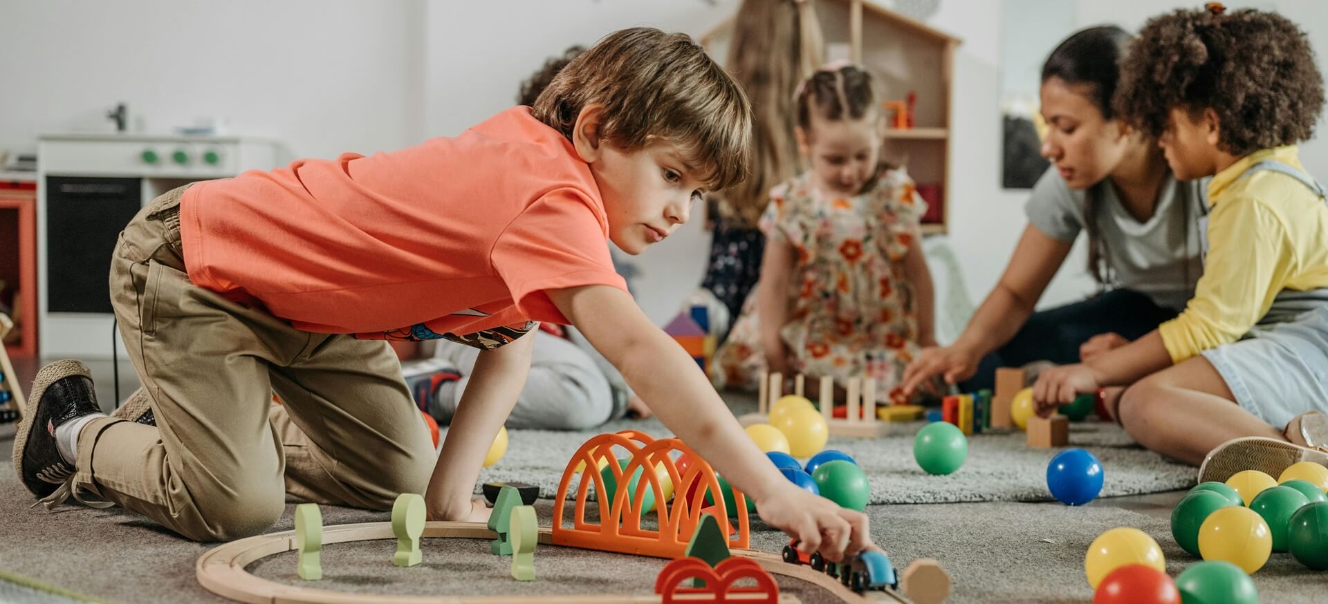 Encouraging Independent Play: Why It Matters and How Parents Can Support It