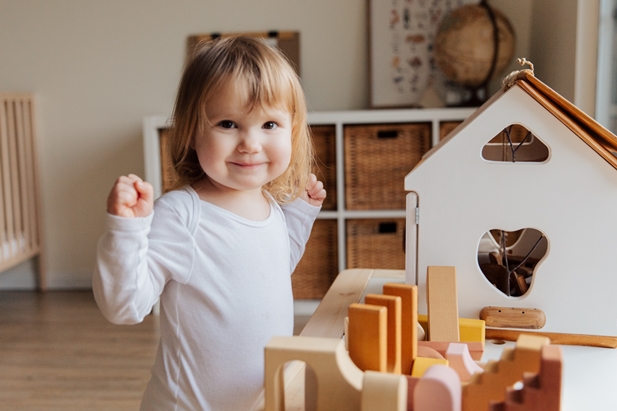 handle toddler tantrums