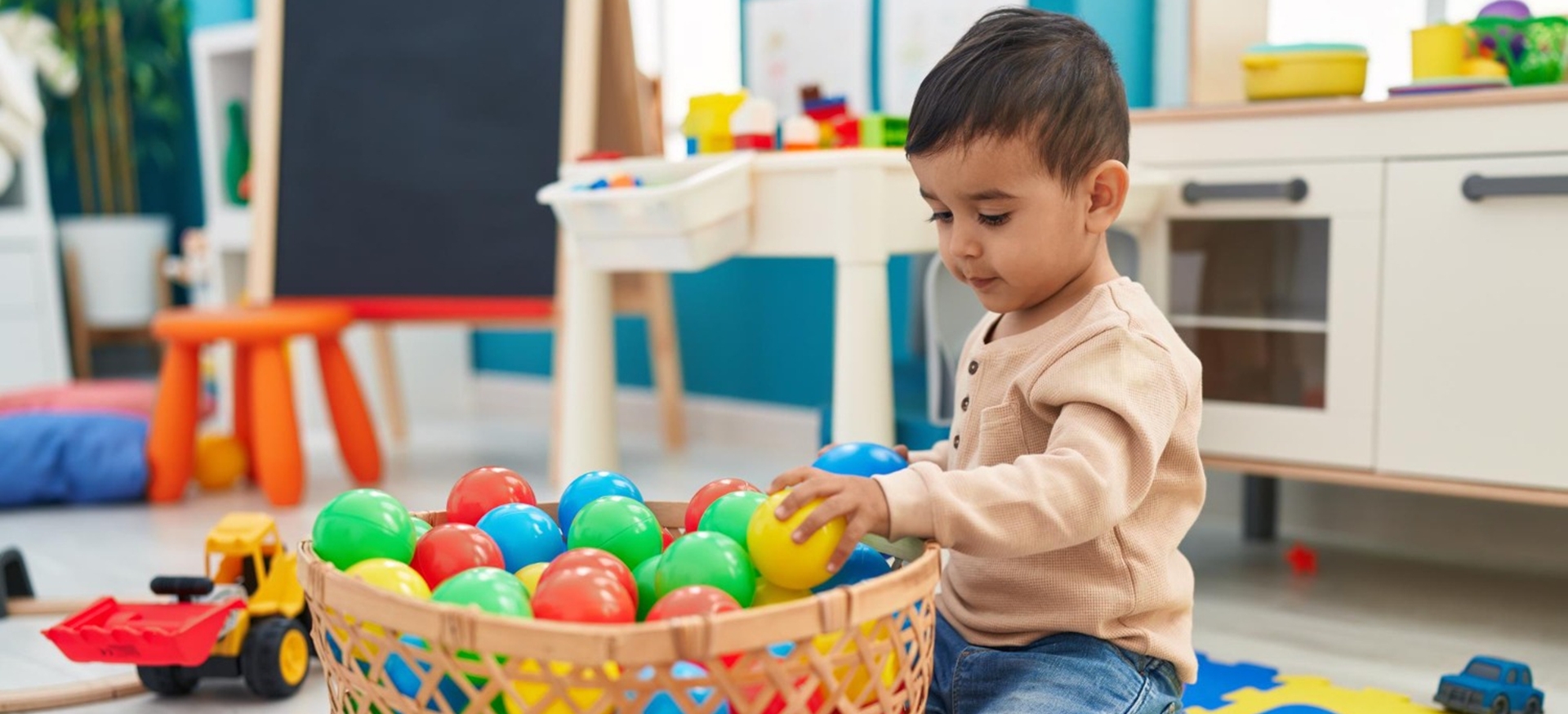 How Visual Schedules Help Toddlers Feel Safe and Independent